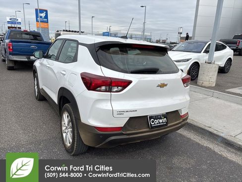 Used 2021 Chevrolet TrailBlazer LS image 3