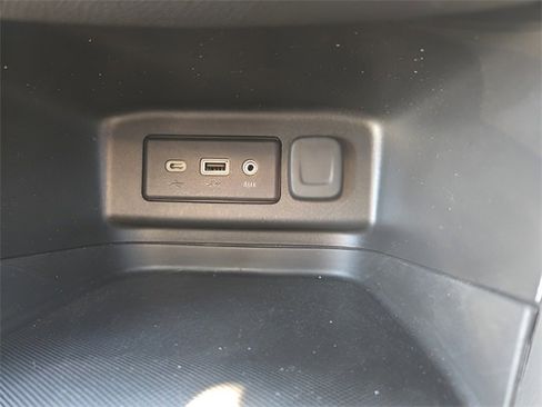 Used 2022 Chevrolet Equinox RS w/ LPO, Floor Liner Package image 19