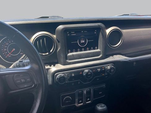 Used 2021 Jeep Wrangler Sport AWD/4WD image 7