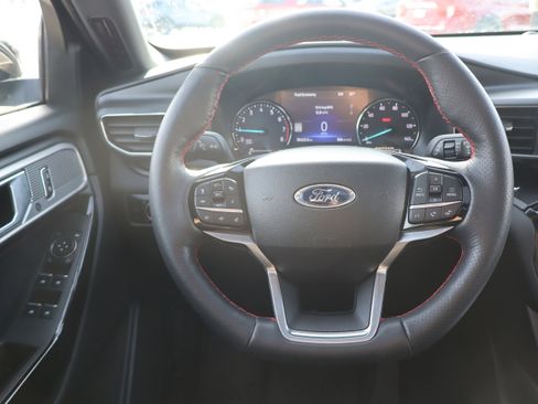 Used 2023 Ford Explorer ST-Line w/ Class IV Trailer Tow Package image 16