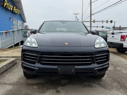 Used 2019 Porsche Cayenne S w/ Premium Plus Package AWD/4WD image 3