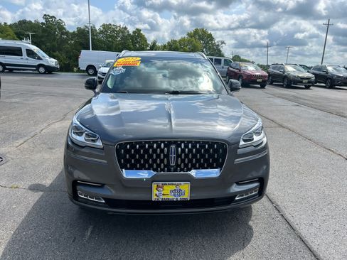 Used 2022 Lincoln Aviator Grand Touring w/ Equipment Group 301A AWD/4WD image 2