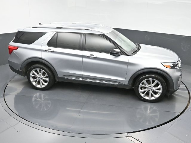 Used 2022 Ford Explorer Platinum w/ Equipment Group 601A AWD/4WD image 36