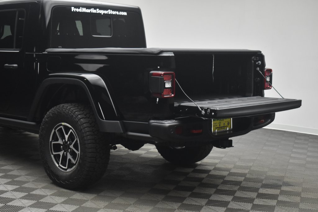 New 2027 Jeep Gladiator Rubicon AWD/4WD image 13