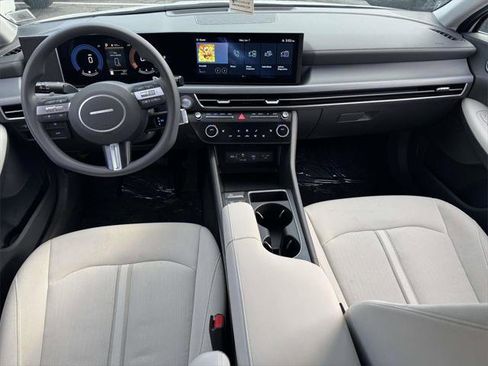 Certified 2025 Hyundai Sonata SEL image 13