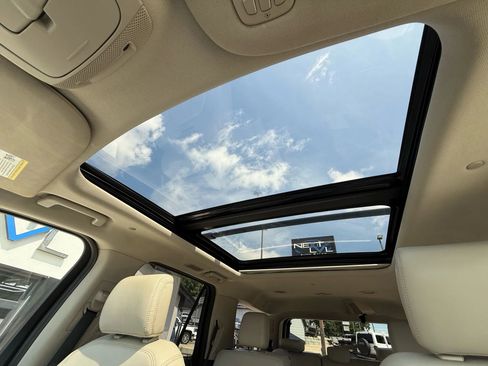 Used 2020 Ford Expedition Platinum image 32