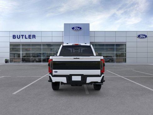 New 2026 Ford F250 Platinum w/ FX4 Off-Road Package AWD/4WD image 15