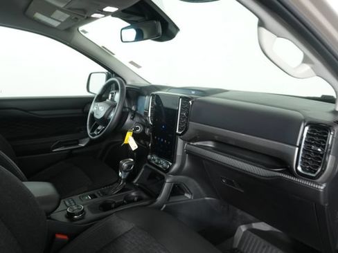 Used 2025 Ford Ranger XLT AWD/4WD image 36