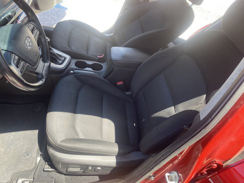 Used 2017 Hyundai Elantra Value Edition FWD image 13