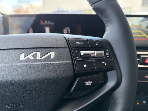 New 2026 Kia Sportage EX image 37