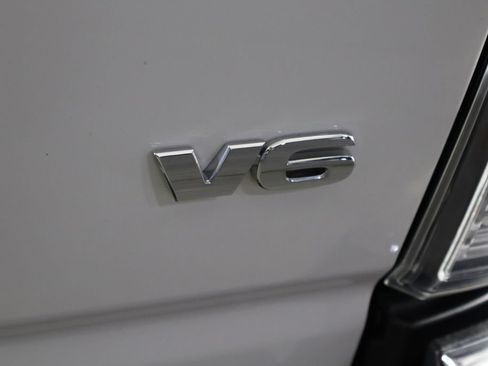 Used 2022 Toyota Tacoma TRD Off-Road AWD/4WD image 43