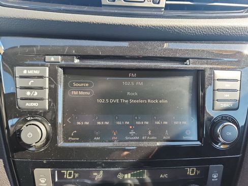 Used 2020 Nissan Rogue Sport SV image 26