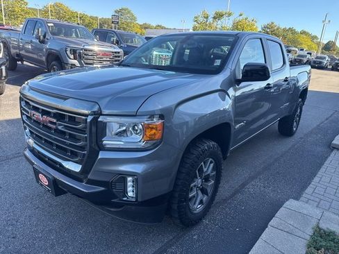Used 2022 GMC Canyon AT4 image 3