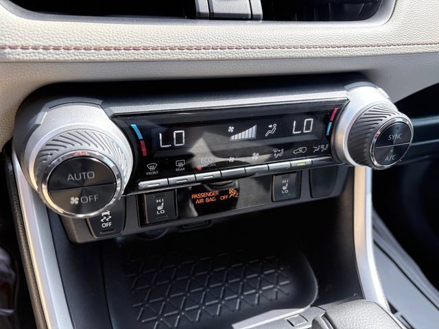 Used 2019 Toyota RAV4 XLE w/ Convenience Package AWD/4WD image 19