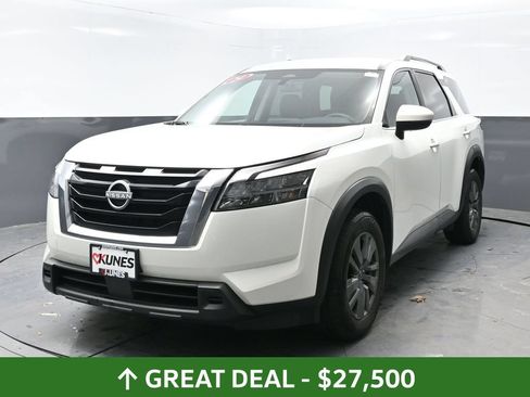 Used 2024 Nissan Pathfinder SV AWD/4WD image 10