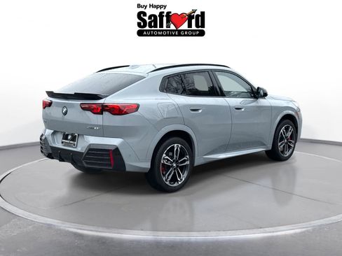Used 2025 BMW X2 xDrive28i w/ Premium Package image 9