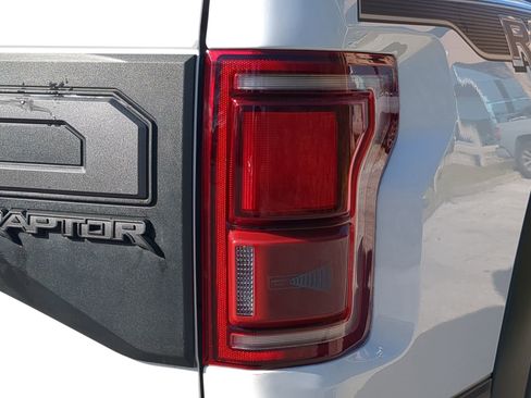 Certified 2019 Ford F150 Raptor w/ Equipment Group 802A Luxury image 37