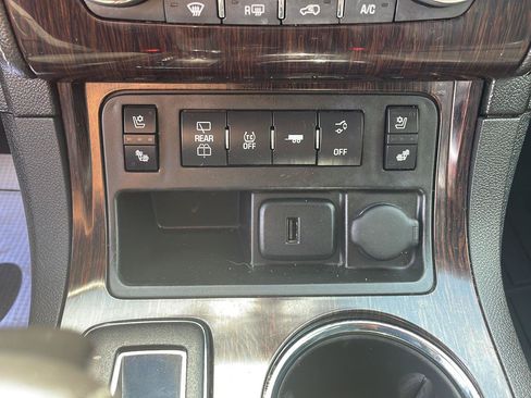 Used 2017 Chevrolet Traverse Premier w/ LPO, 'HIT The Road' Package AWD/4WD image 20