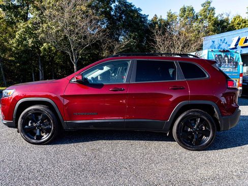 Used 2020 Jeep Cherokee Latitude Plus AWD/4WD image 3