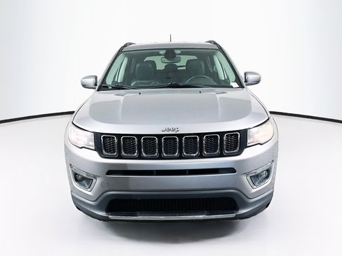 Used 2019 Jeep Compass Limited FWD image 2