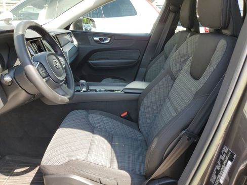Certified 2023 Volvo XC60 B5 Core w/ Climate Package image 16