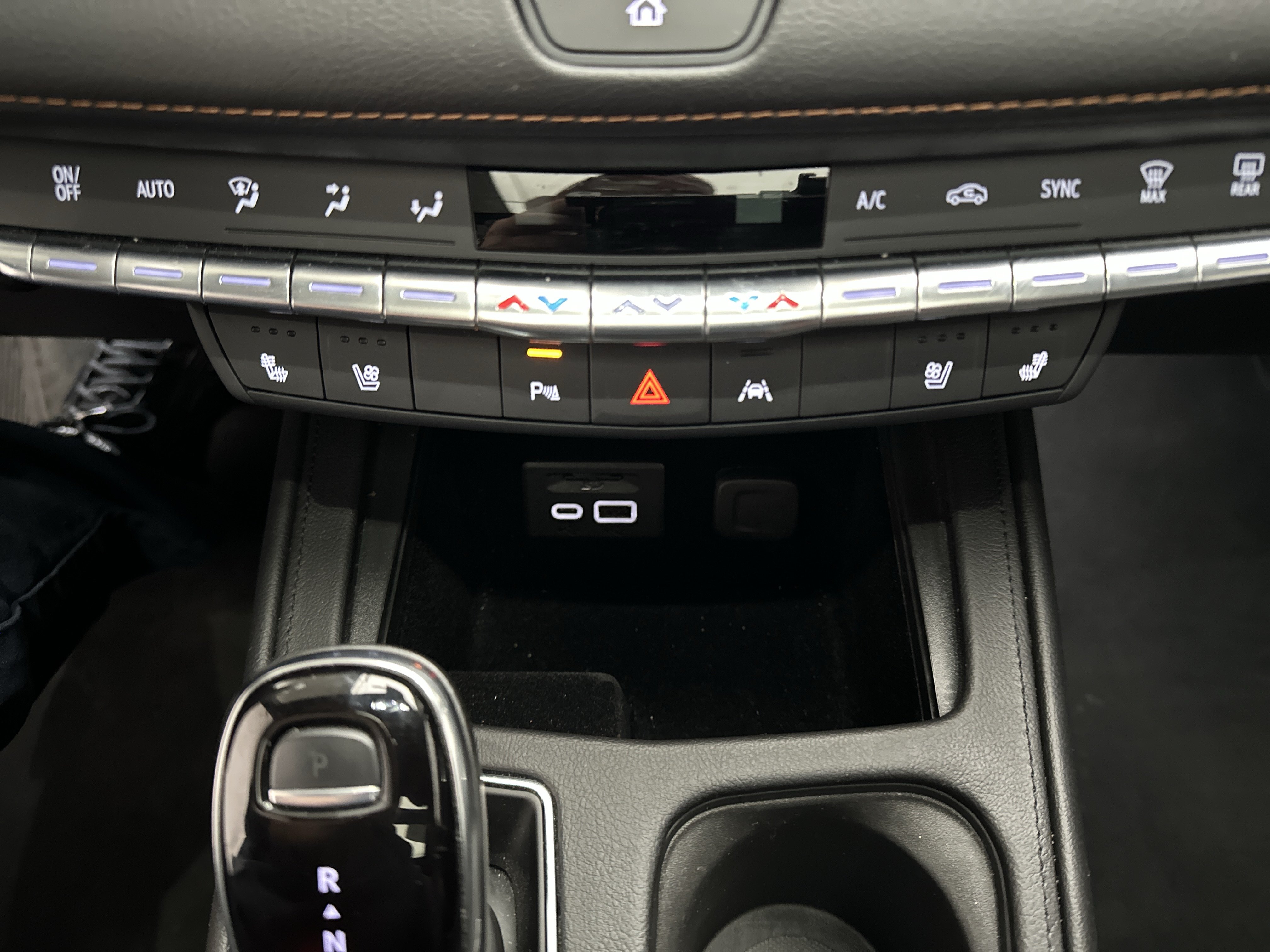 Used 2023 Cadillac XT4 Sport w/ Sun And Sound Package AWD/4WD image 39