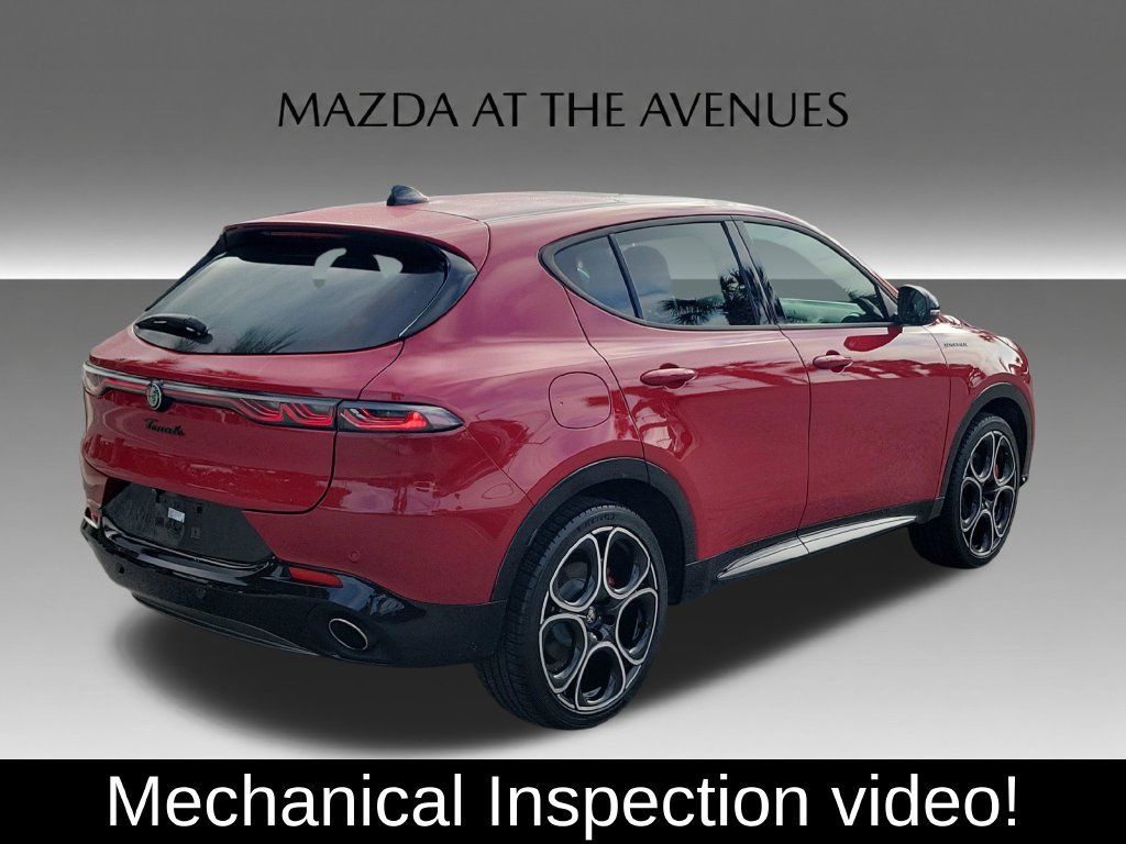Used 2024 Alfa Romeo Tonale Speciale AWD/4WD image 4