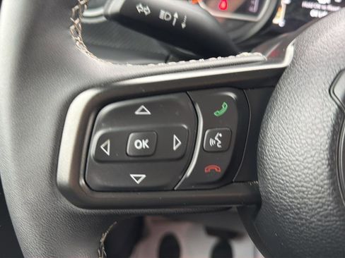 Used 2025 Jeep Wrangler Unlimited Rubicon AWD/4WD image 22