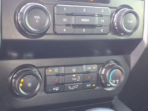 Used 2020 Ford F150 XLT w/ Equipment Group 302A Luxury AWD/4WD image 25