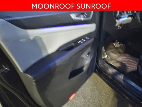 Used 2024 Volkswagen Atlas Peak Edition SE image 6