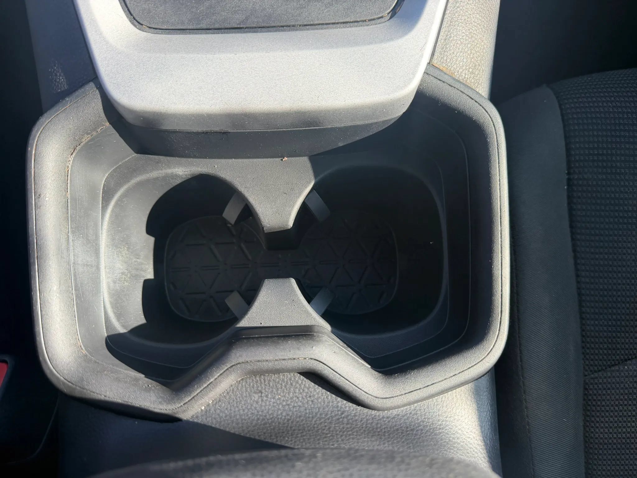 Used 2021 Toyota RAV4 LE AWD/4WD image 23
