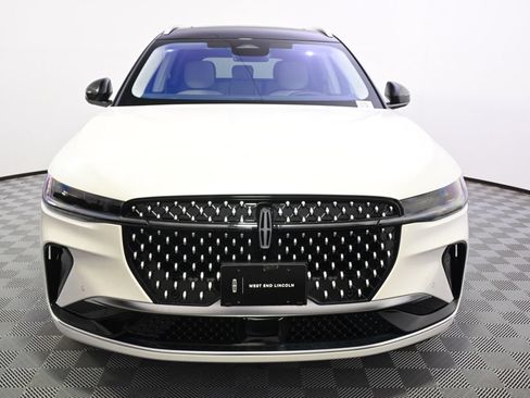 New 2026 Lincoln Nautilus Reserve AWD/4WD image 10