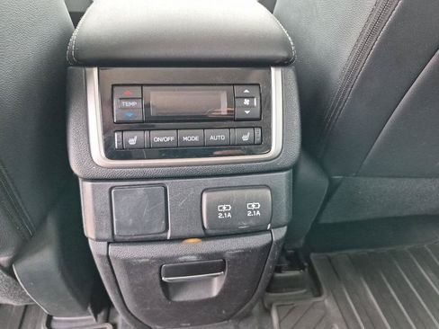 Used 2022 Subaru Ascent Limited AWD/4WD image 15
