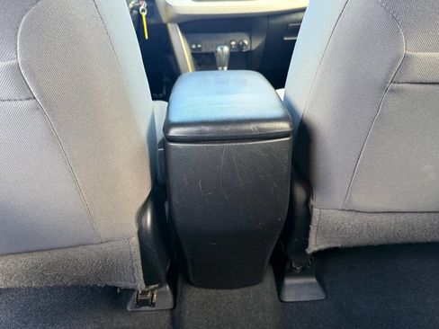 Used 2015 Toyota RAV4 LE image 25