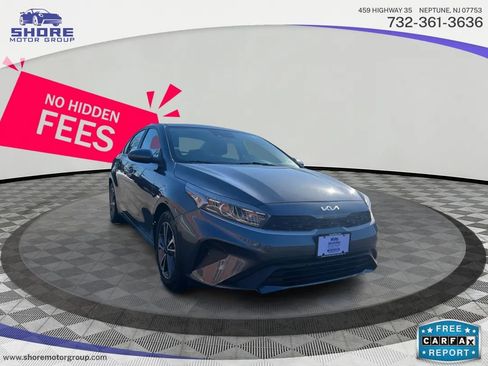 Used 2022 Kia Forte LXS image 3