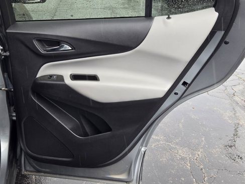 Certified 2024 Chevrolet Equinox LT FWD image 9