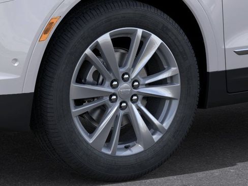New 2026 Cadillac XT5 Premium Luxury w/ Driver Assist Package AWD/4WD image 9