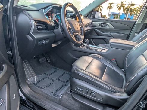Used 2018 Chevrolet Traverse RS image 11