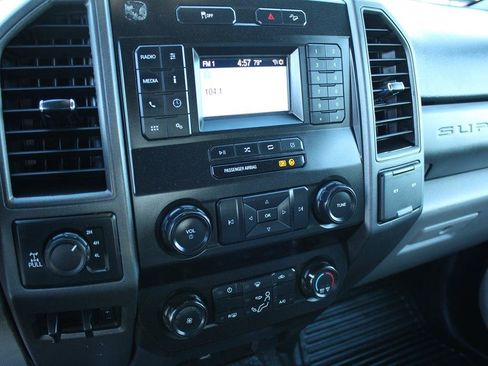 Used 2021 Ford F250 XL w/ Power Equipment Group image 30