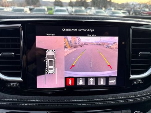 New 2026 Chrysler Pacifica Limited image 19