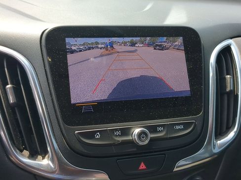 Used 2021 Chevrolet Equinox LT image 15
