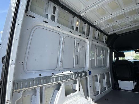 Used 2021 Mercedes-Benz Sprinter 144 Cargo image 8