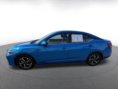 Used 2025 Nissan Sentra SV image 8