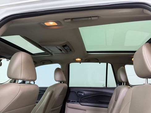 Used 2016 Honda Pilot Elite image 17