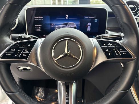 Used 2025 Mercedes-Benz GLC 300 image 29