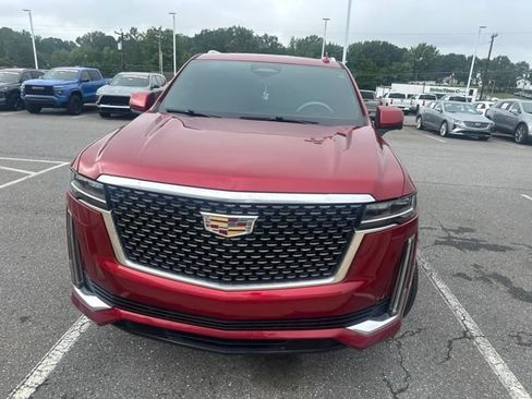 Used 2021 Cadillac Escalade Premium Luxury w/ LPO, Illumination Package AWD/4WD image 2