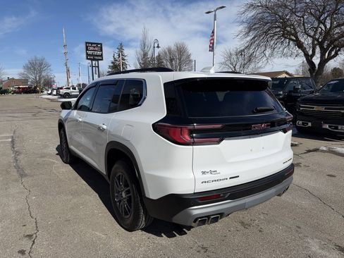 Used 2026 GMC Acadia Elevation image 7