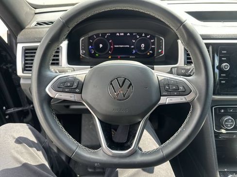 Used 2023 Volkswagen Atlas Cross Sport SE w/ Black Wheel Package AWD/4WD image 13