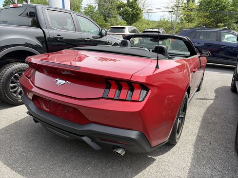Used 2024 Ford Mustang Convertible RWD image 6