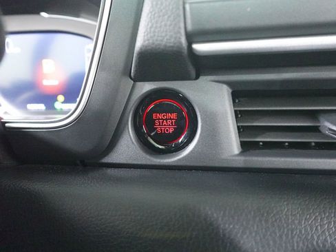 Used 2025 Honda Pilot Black Edition image 23